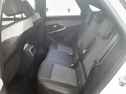 Photo 57 Peugeot 3008  Hybrid 145 e-DCS6