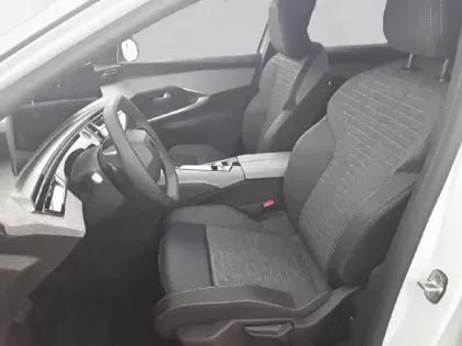 Photo 39 Peugeot 3008  Hybrid 145 e-DCS6