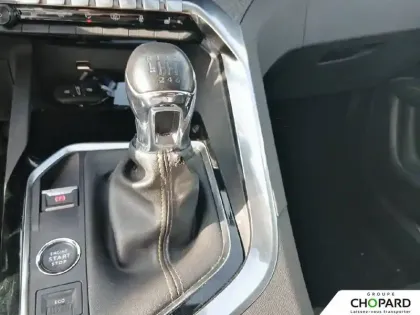 Photo 18 Peugeot 3008  Puretech 130ch S&S BVM6