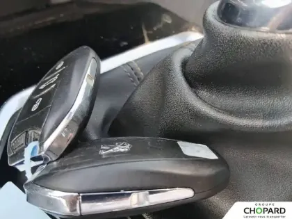 Photo 13 Peugeot 3008  Puretech 130ch S&S BVM6