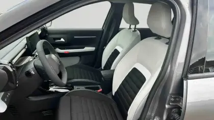 Photo 10 Citroën C3 Aircross  Hybride 145 e-DCS6