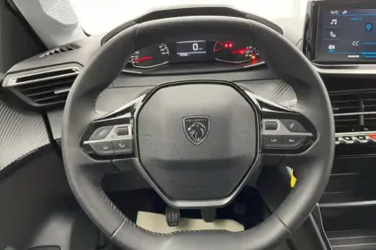 Photo 42 Peugeot 208  100 S&S BVM6