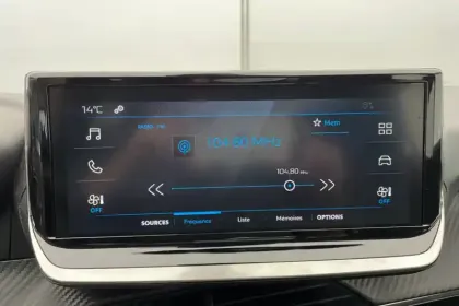 Photo 46 Peugeot 208  100 S&S BVM6