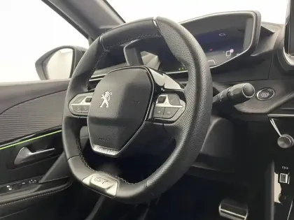 Photo 50 Peugeot 208  PureTech 100 S&S EAT8