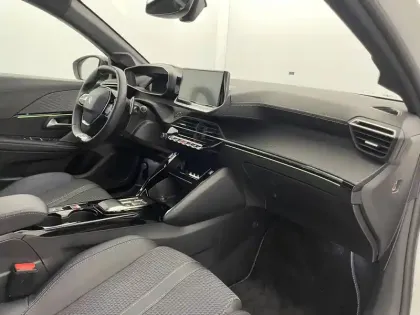 Photo 52 Peugeot 208  PureTech 100 S&S EAT8