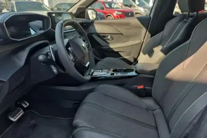 Photo 12 Peugeot 208  Hybrid 100 e-DCS6