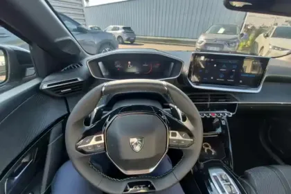 Photo 14 Peugeot 208  Hybrid 100 e-DCS6