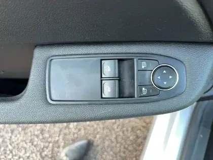 Photo 10 Renault Clio  E-Tech 140 - 21N