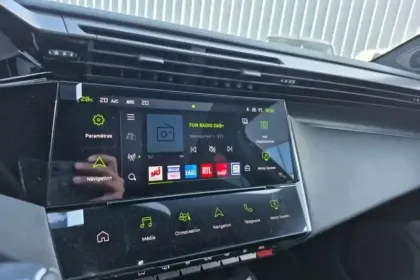 Photo 16 Peugeot 308  BlueHDi 130ch S&S EAT8