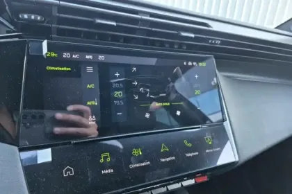 Photo 17 Peugeot 308  BlueHDi 130ch S&S EAT8