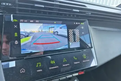 Photo 18 Peugeot 308  BlueHDi 130ch S&S EAT8