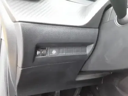 Photo 40 Peugeot 208  PureTech 75 S&S BVM5