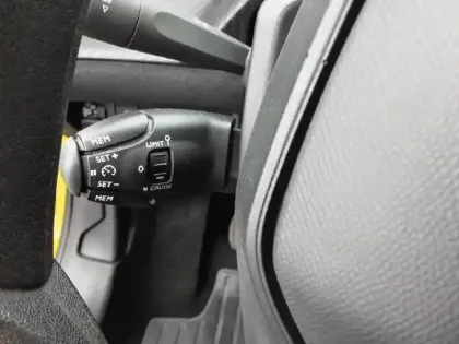 Photo 10 Peugeot 208  PureTech 75 S&S BVM5