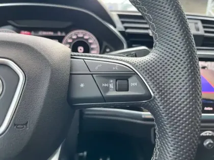 Photo 59 Audi Q3  35 TFSI 150 ch S tronic 7