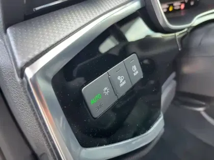 Photo 24 Audi Q3  35 TFSI 150 ch S tronic 7