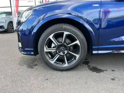 Photo 18 Audi Q3  35 TFSI 150 ch S tronic 7