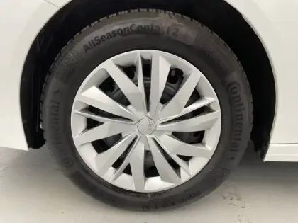 Photo 45 Peugeot 208  PureTech 75 S&S BVM5