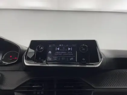 Photo 77 Peugeot 208  PureTech 75 S&S BVM5