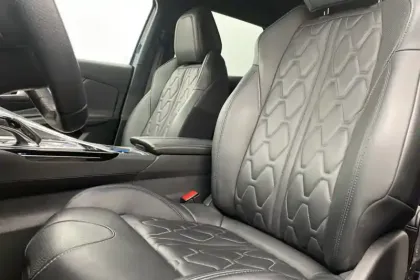 Photo 44 Peugeot 3008  Hybrid4 300 e-EAT8