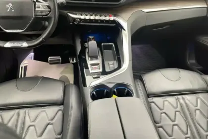 Photo 41 Peugeot 3008  Hybrid4 300 e-EAT8