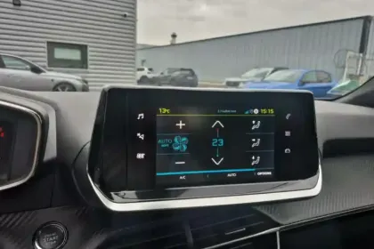 Photo 16 Peugeot 2008  Electrique 136 ch