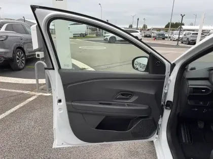 Photo 10 Dacia Sandero  SCe 65