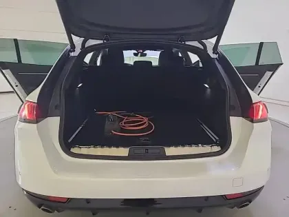 Photo 5 Peugeot 508  SW Hybrid 225 e-EAT8