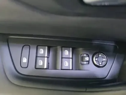 Photo 30 Peugeot 508  SW Hybrid 225 e-EAT8