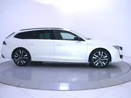 Photo 38 Peugeot 508  SW Hybrid 225 e-EAT8