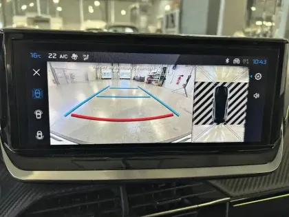 Photo 14 Peugeot 208  Hybrid 145 e-DCS6