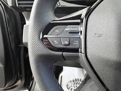 Photo 18 Peugeot 308  Electrique 54 kWh 156ch