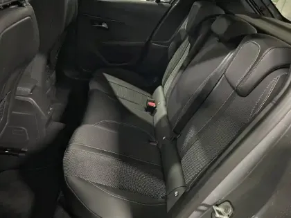 Photo 11 Peugeot 208  Hybrid 145 e-DCS6