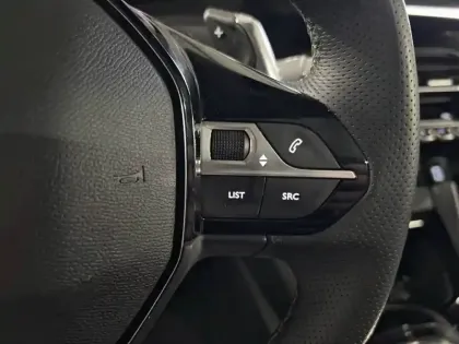 Photo 20 Peugeot 208  Hybrid 145 e-DCS6