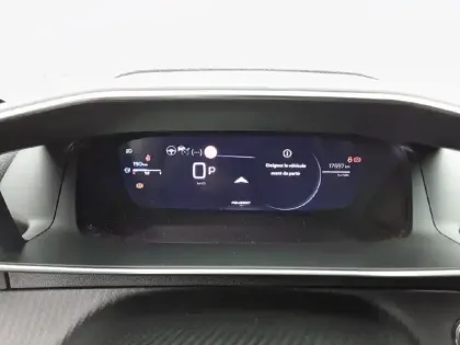 Photo 34 Peugeot 208  Hybrid 145 e-DCS6