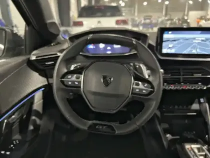 Photo 8 Peugeot 208  Hybrid 145 e-DCS6