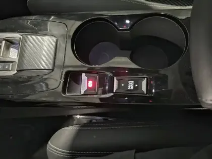 Photo 14 Peugeot 208  Hybrid 145 e-DCS6