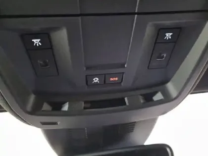 Photo 27 Peugeot 5008  Hybrid 136 e-DCS6