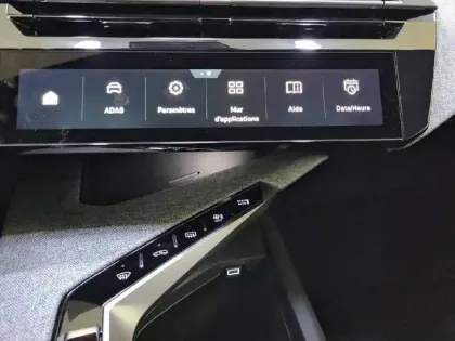 Photo 25 Peugeot 5008  Hybrid 136 e-DCS6