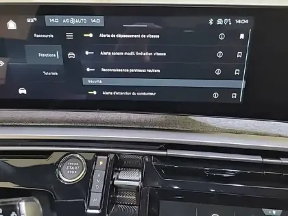 Photo 23 Peugeot 5008  Hybrid 136 e-DCS6