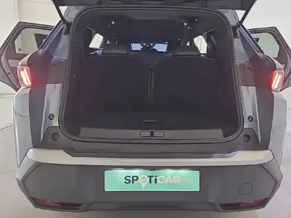 Photo 38 Peugeot 5008  Hybrid 136 e-DCS6