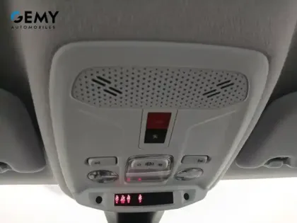 Photo 16 Peugeot 208  PureTech 75 S&S BVM5