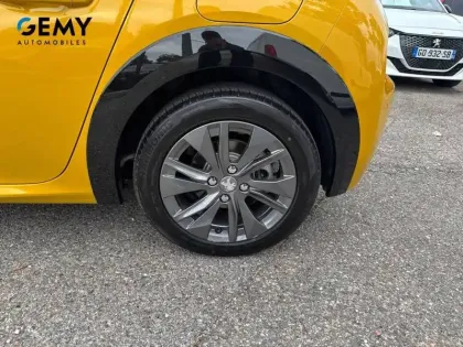 Photo 10 Peugeot 208  Electrique 50 kWh 136ch