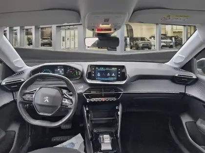 Photo 7 Peugeot 208  Electrique 50 kWh 136ch