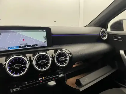 Photo 25 Mercedes Classe A  220 d 8G-DCT