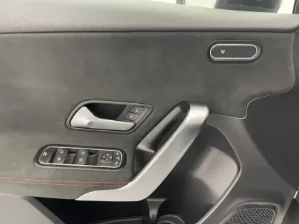 Photo 29 Mercedes Classe A  220 d 8G-DCT