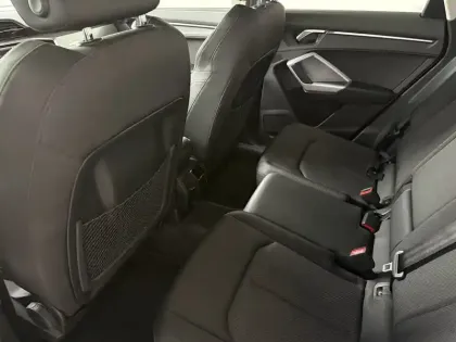 Photo 12 Audi Q3  35 TFSI 150 ch S tronic 7