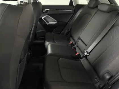 Photo 14 Audi Q3  35 TFSI 150 ch S tronic 7