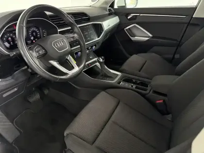 Photo 6 Audi Q3  35 TFSI 150 ch S tronic 7