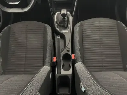 Photo 29 Peugeot 208  PureTech 100 S&S BVM6