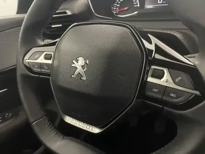 Photo 24 Peugeot 208  PureTech 100 S&S BVM6